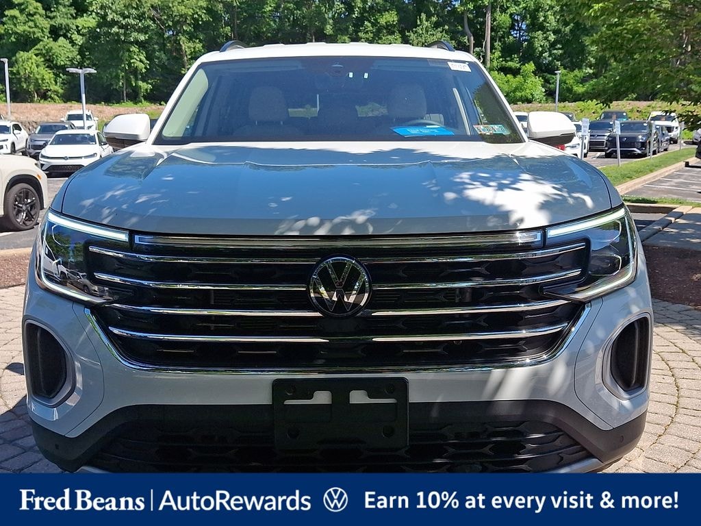 Certified 2025 Volkswagen Atlas 2.0T SE w/Technology SUV