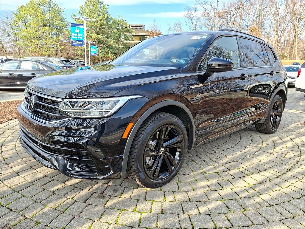 2024 Volkswagen Tiguan SE R-Line Black photo 3