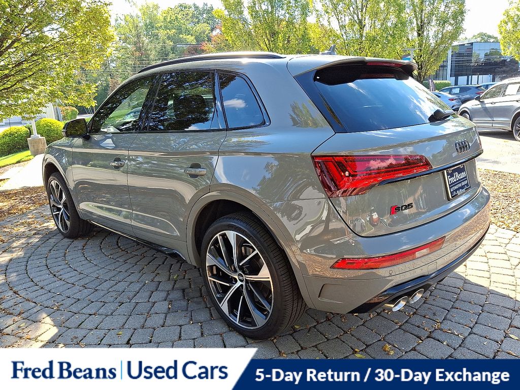 2022 Audi SQ5 Premium Plus photo 2