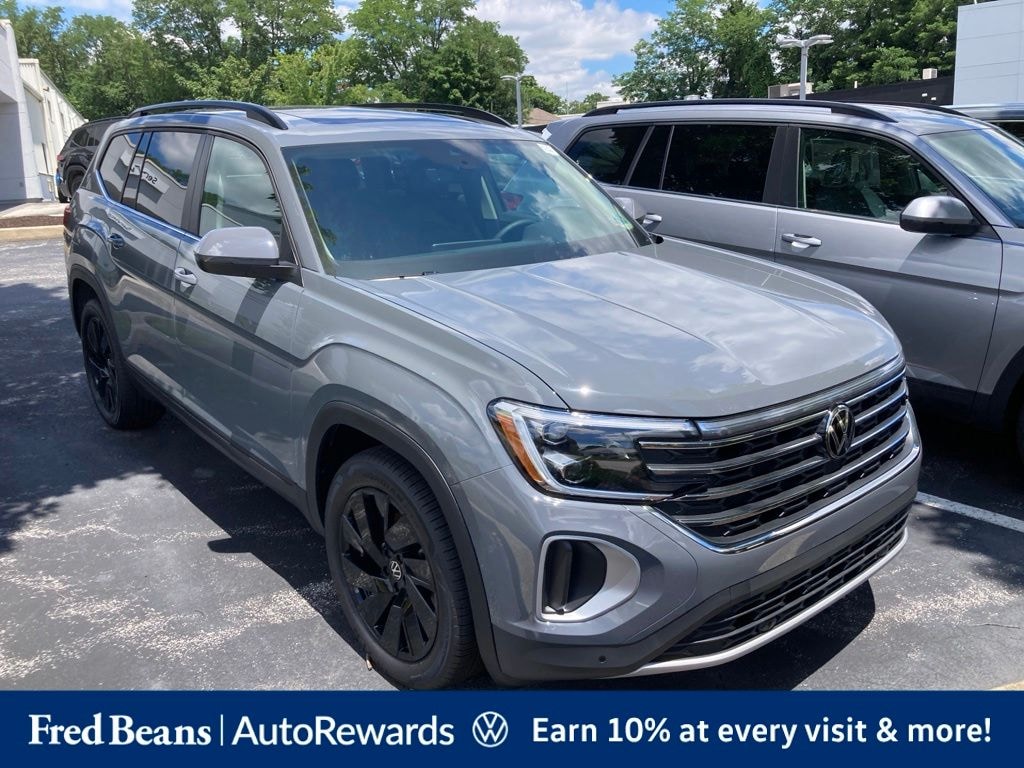 New 2026 Volkswagen Atlas SE w/Technology SUV