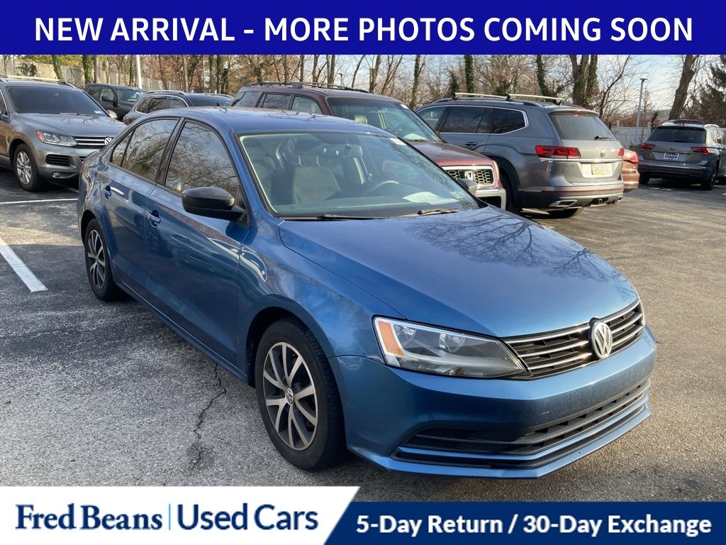 2016 Volkswagen Jetta SE's photo