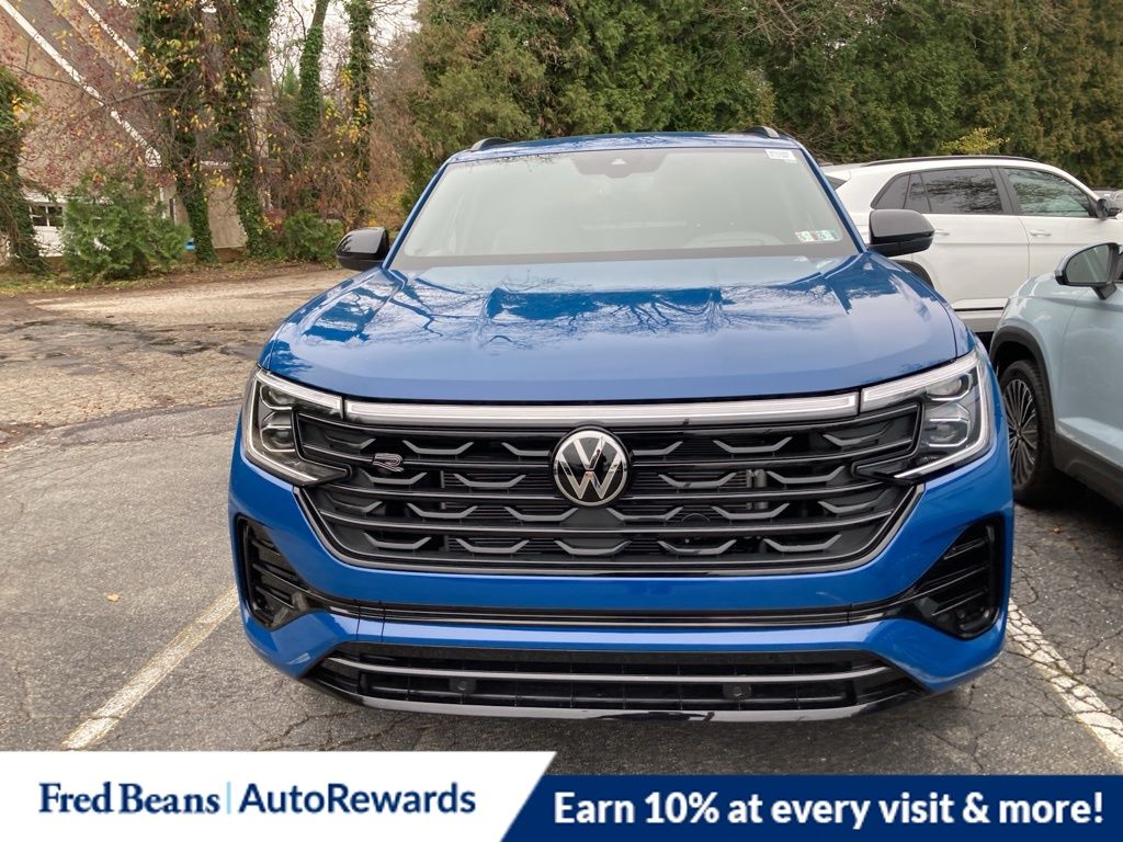 2026 Volkswagen Atlas Cross Sport SEL R-Line photo 2