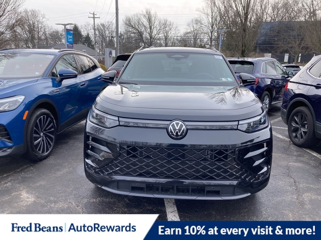 New 2026 Volkswagen Tiguan 2.0T SE R-Line Black SUV