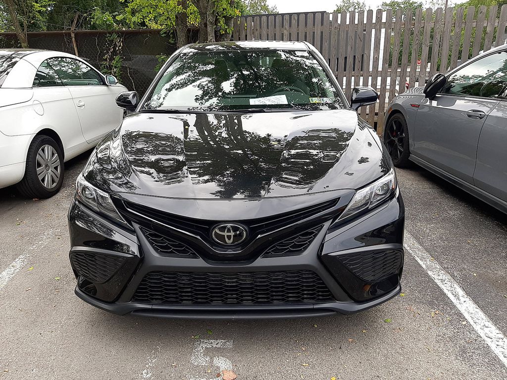 2023 Toyota Camry SE photo 2