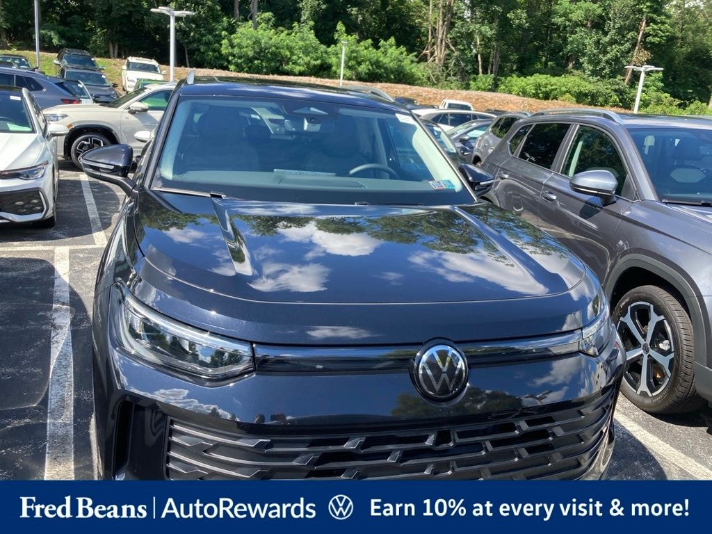 New 2026 Volkswagen Tiguan 2.0T SE SUV