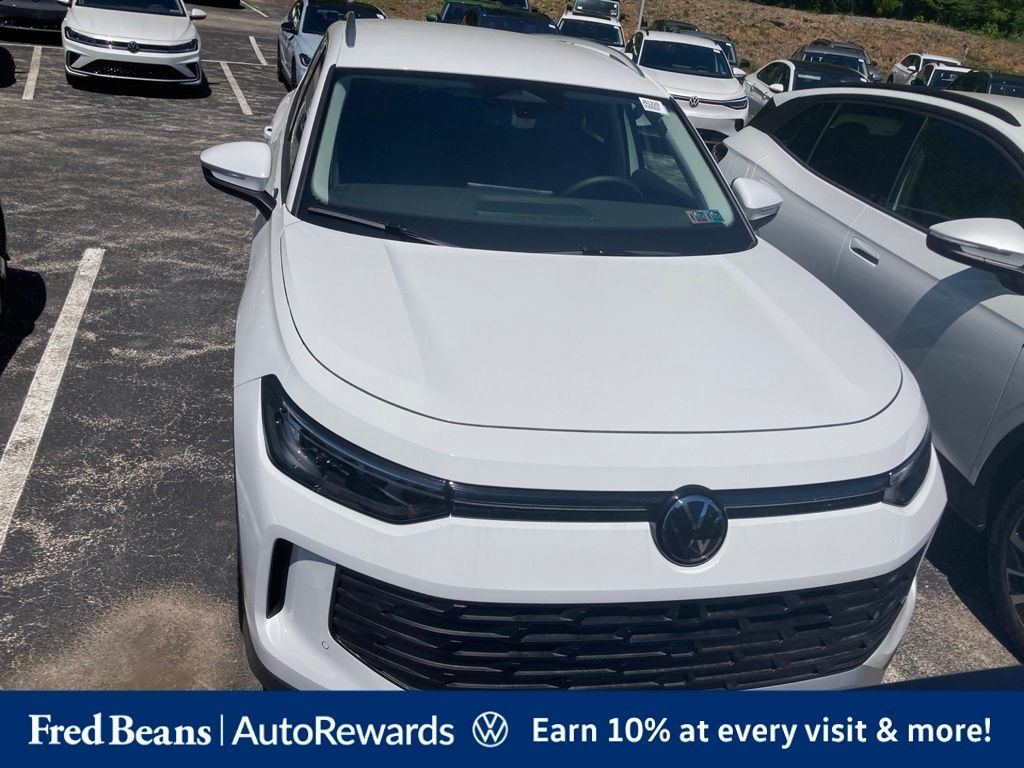 New 2026 Volkswagen Tiguan 2.0T SE SUV