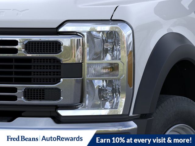 2025 Ford F-600 Super Duty Chassis Cab XL - Photo 24