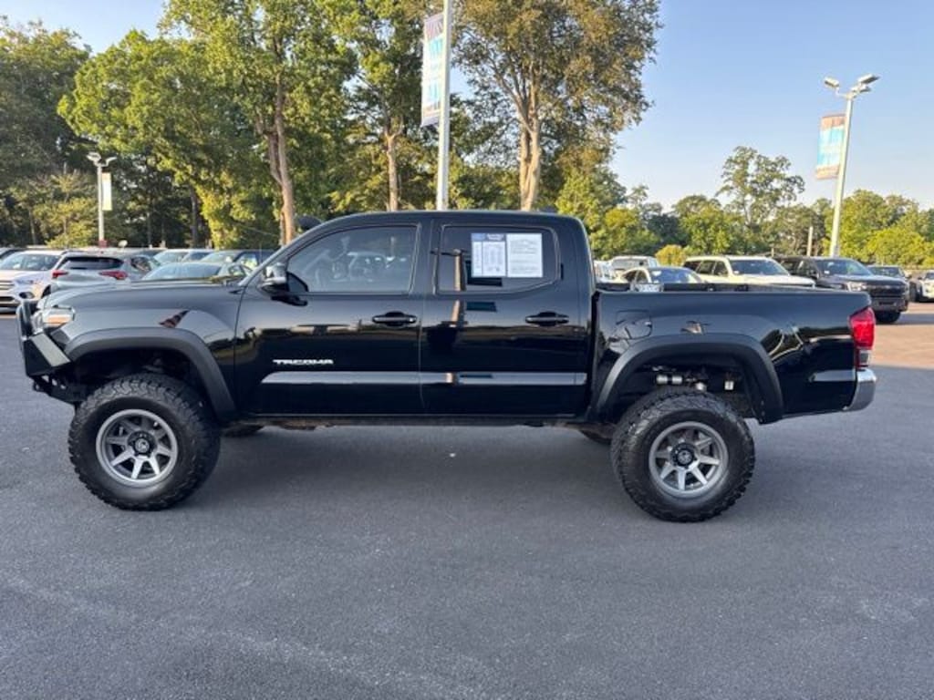 Used 2017 Toyota Tacoma TRD Off-Road Truck Double Cab