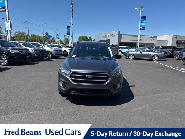 Used 2017 Ford Escape SE with VIN 1FMCU9GD5HUC58819 for sale in West Chester, PA