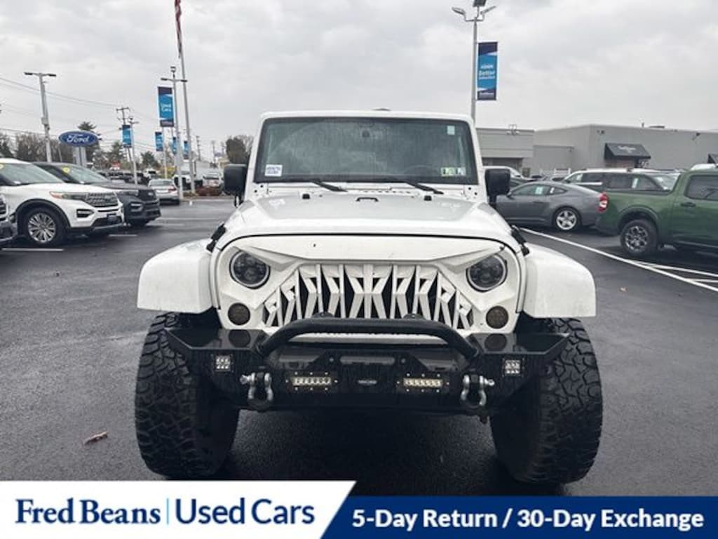 Used 2013 Jeep Wrangler Unlimited Sahara SUV