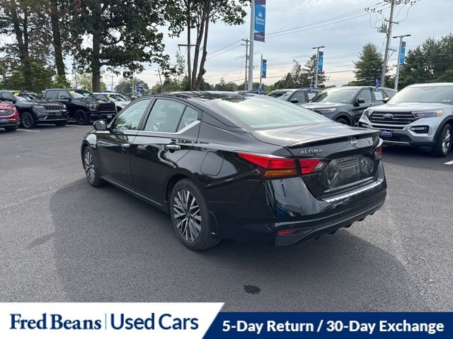 2023 Nissan Altima 2.5 SV photo 4