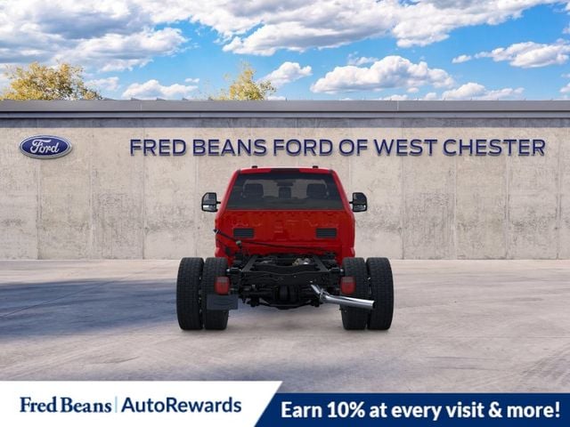 2025 Ford F-550 Super Duty Chassis Cab XLT - Photo 6