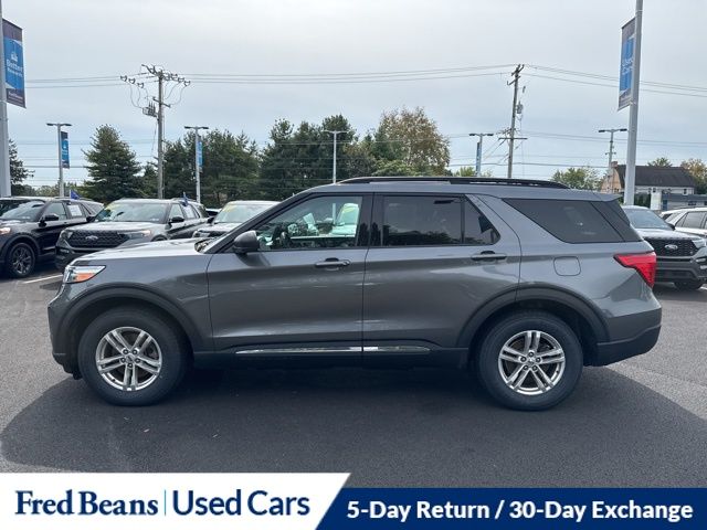 2022 Ford Explorer XLT photo 2