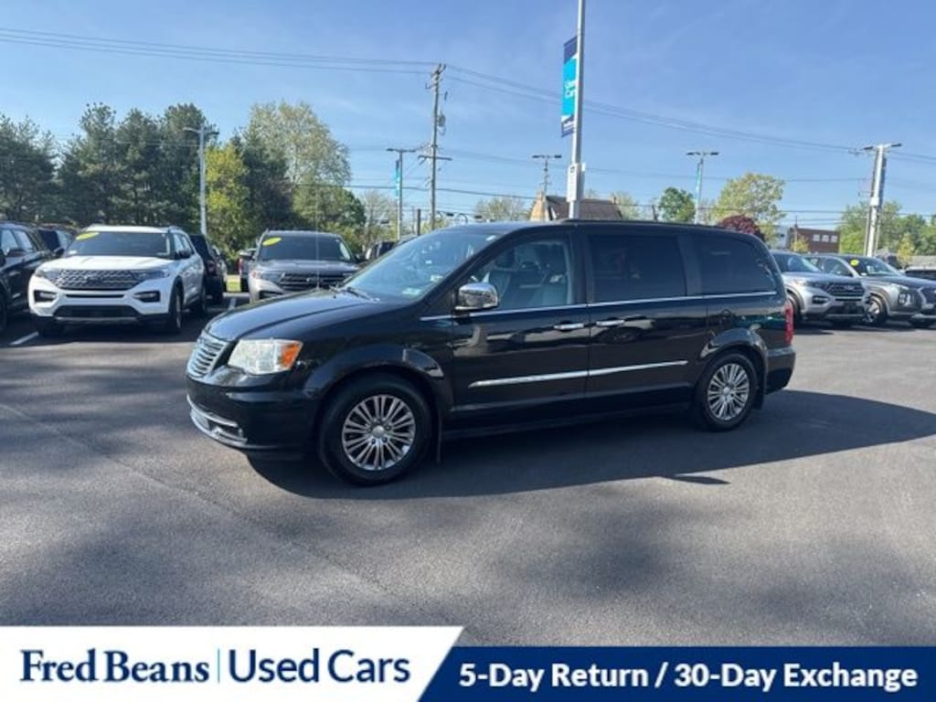 Used 2014 Chrysler Town & Country Touring-L Van