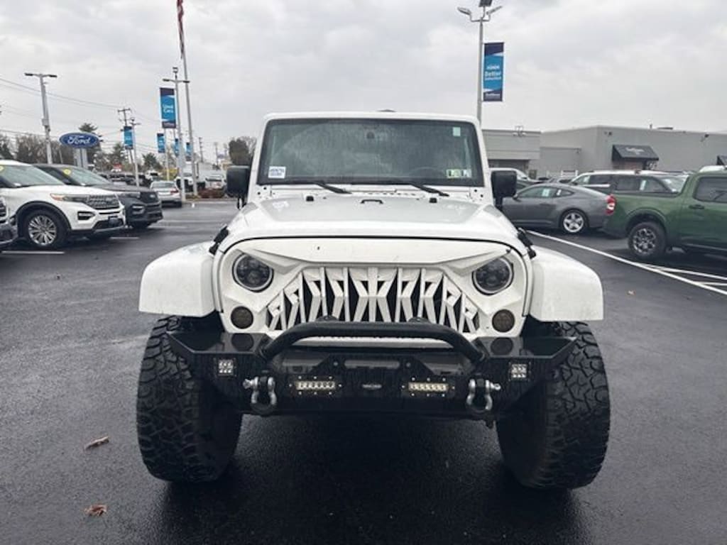 Used 2013 Jeep Wrangler Unlimited Sahara SUV