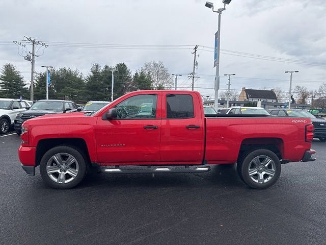 2016 Chevrolet Silverado 1500 Custom photo 4