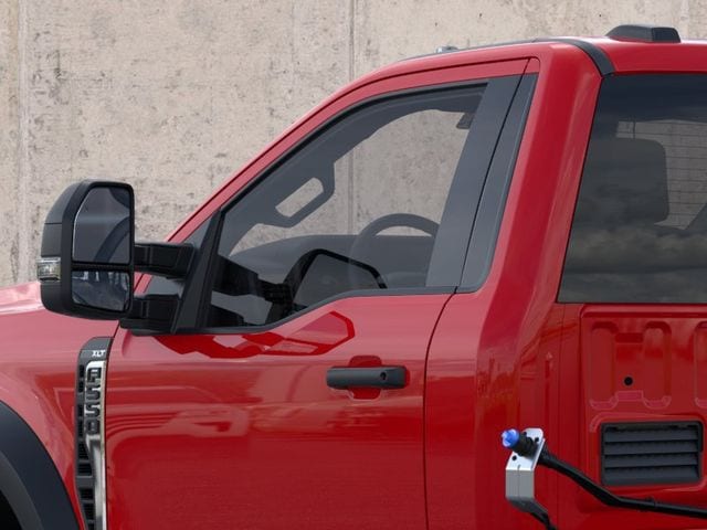 2025 Ford F-550 Super Duty Chassis Cab XLT - Photo 20