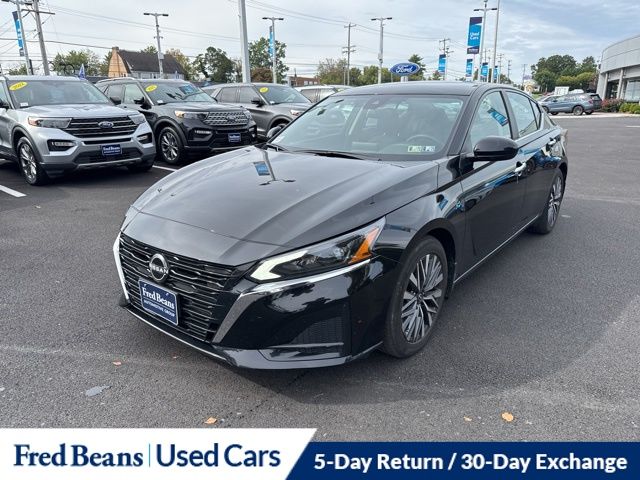 2023 Nissan Altima 2.5 SV photo 3