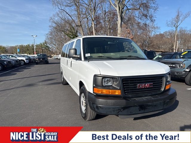 2014 GMC Savana Passenger 1LS's photo