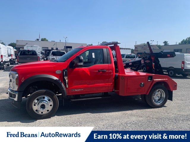 2025 Ford F-550 Super Duty Chassis Cab XLT - Photo 29