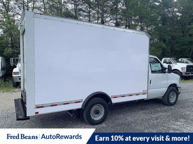 2026 Ford E-350 Base photo 4