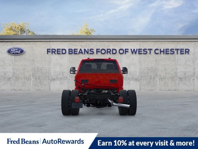 2025 Ford F-550 Super Duty Chassis Cab XLT - Photo 6