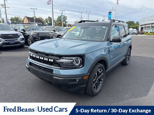 2022 Ford Bronco Sport Outer Banks photo 3