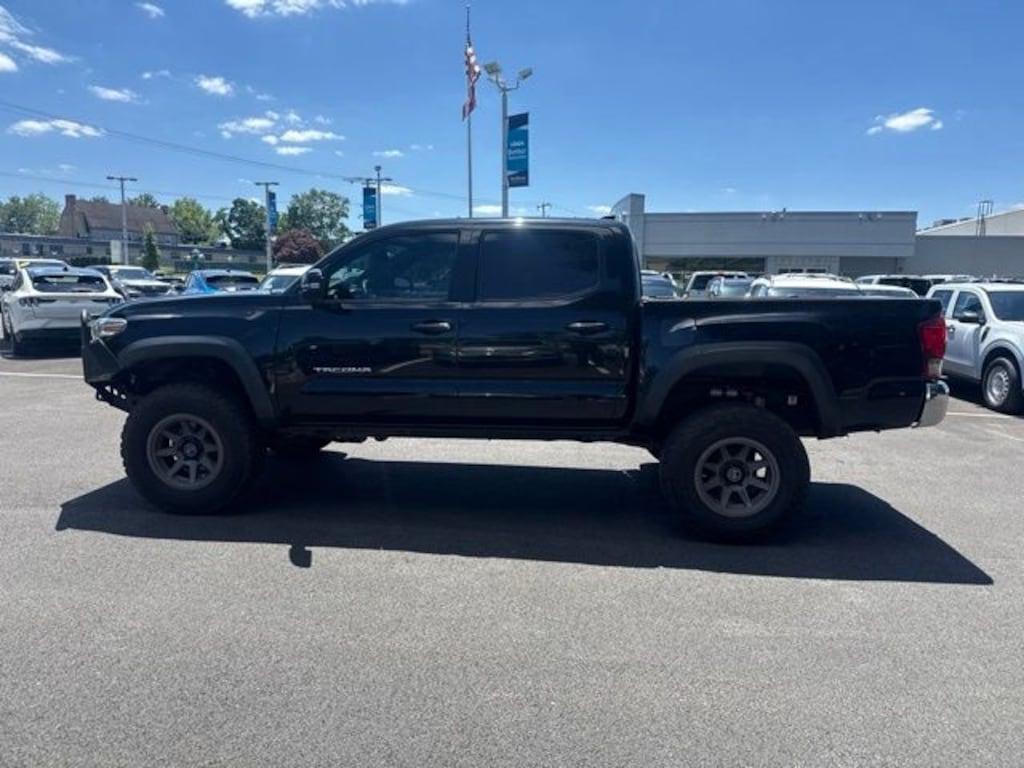 Used 2017 Toyota Tacoma TRD Off-Road Truck Double Cab