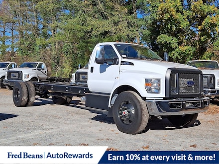 2025 Ford F-650SD Base Truck Regular Cab