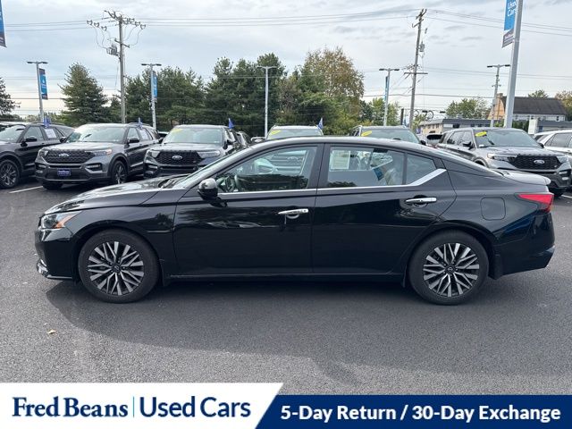 2023 Nissan Altima 2.5 SV photo 4