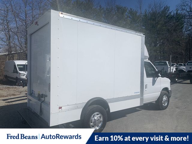 2025 Ford E-350 Base photo 4