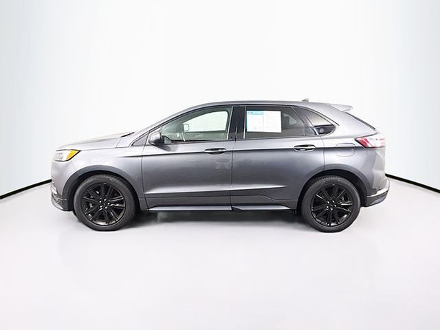 2022 Ford Edge ST photo 3