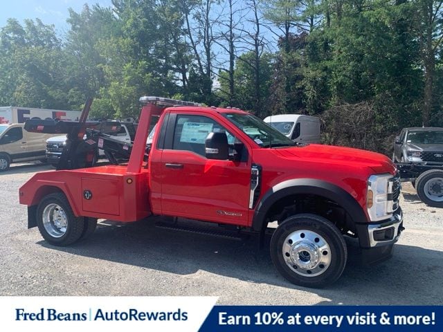 2025 Ford F-550 Super Duty Chassis Cab XLT - Photo 31