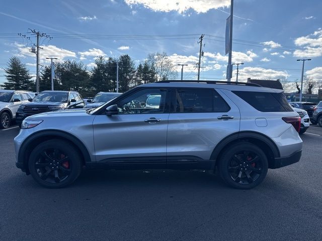 2023 Ford Explorer ST photo 4