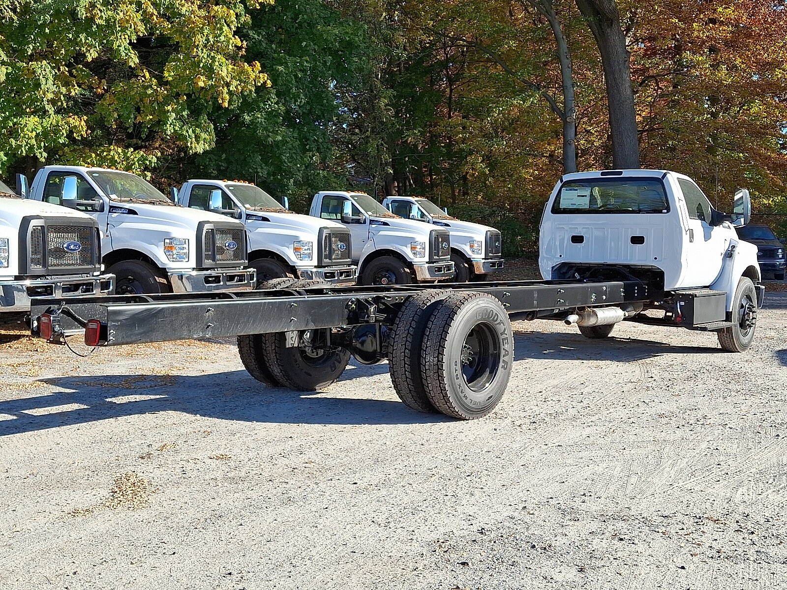 2025 Ford F-650 Base photo 4