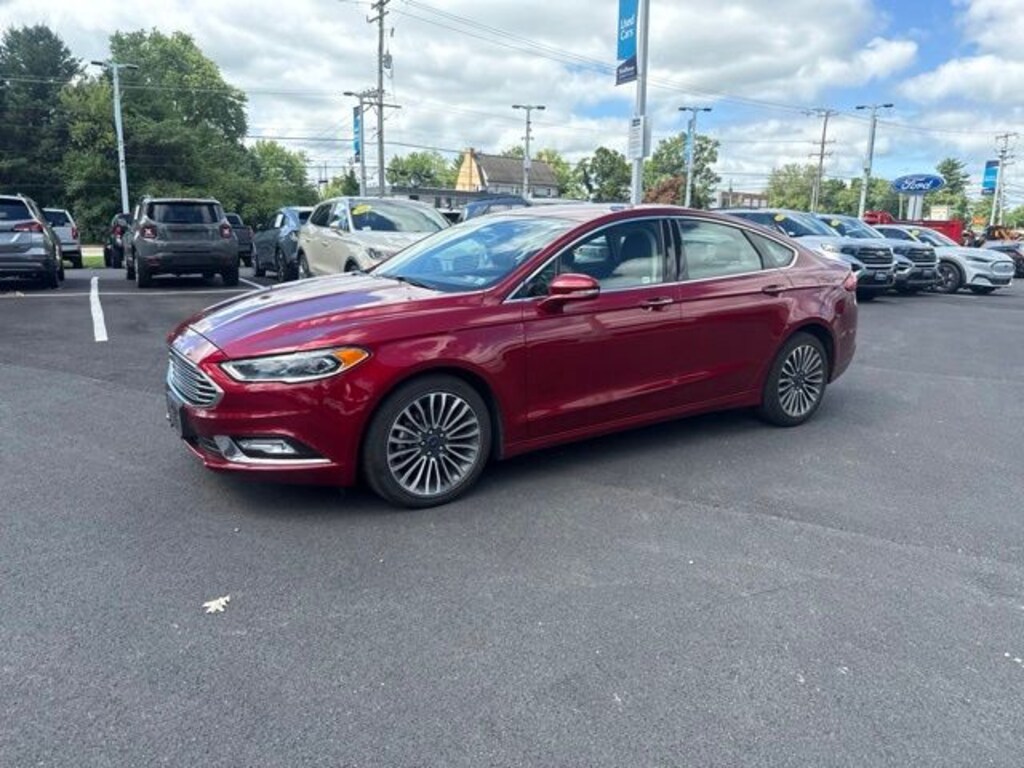 Used 2017 Ford Fusion SE Sedan