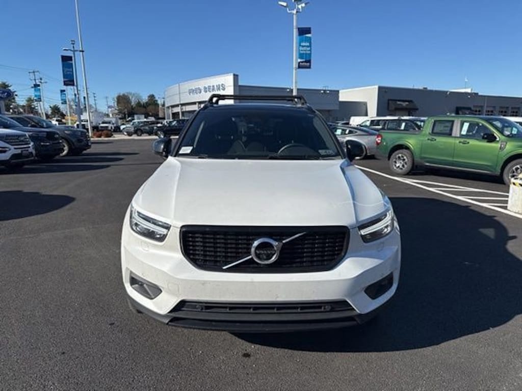 Used 2022 Volvo XC40 R-Design SUV
