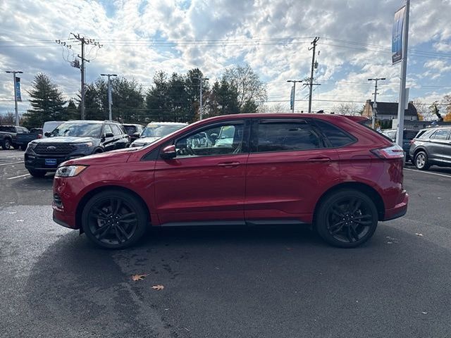 2022 Ford Edge ST photo 4