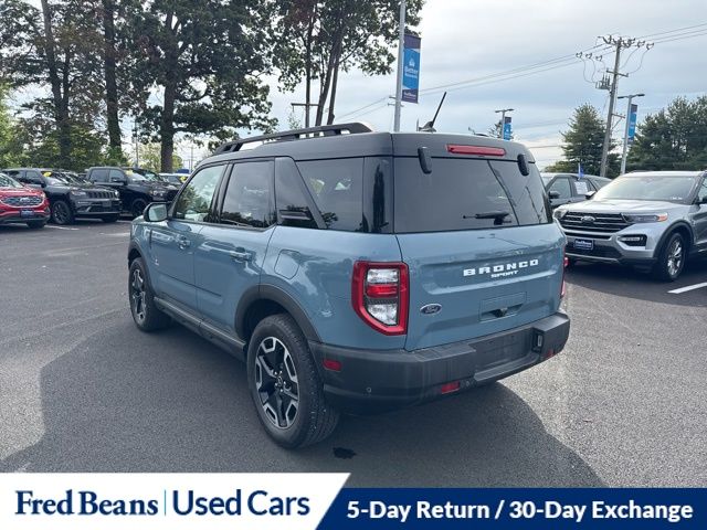 2022 Ford Bronco Sport Outer Banks photo 2