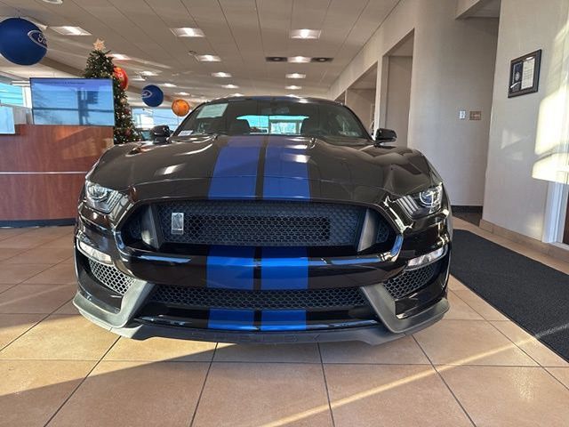 2018 Ford Mustang Shelby GT350 photo 2