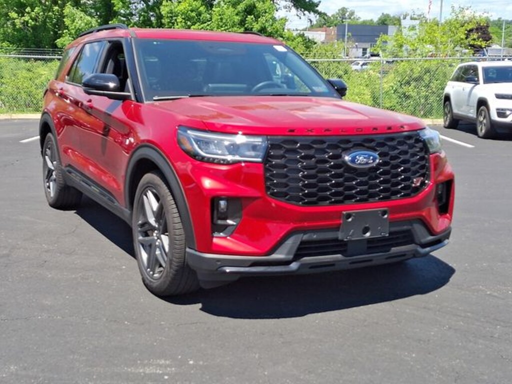 Used 2025 Ford Explorer ST SUV