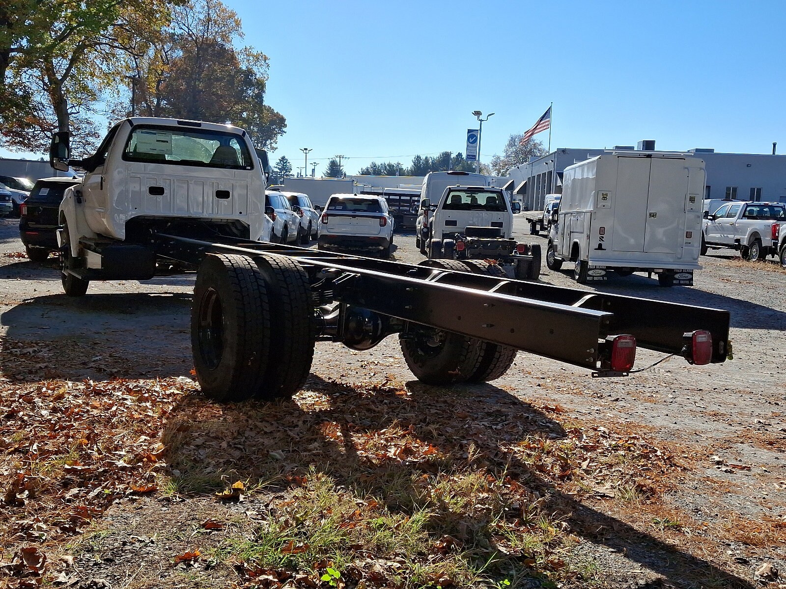 2025 Ford F-650 Base photo 3