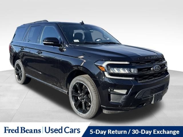 2022 Ford Expedition Limited's photo