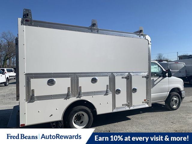 2026 Ford E-350 Base photo 4