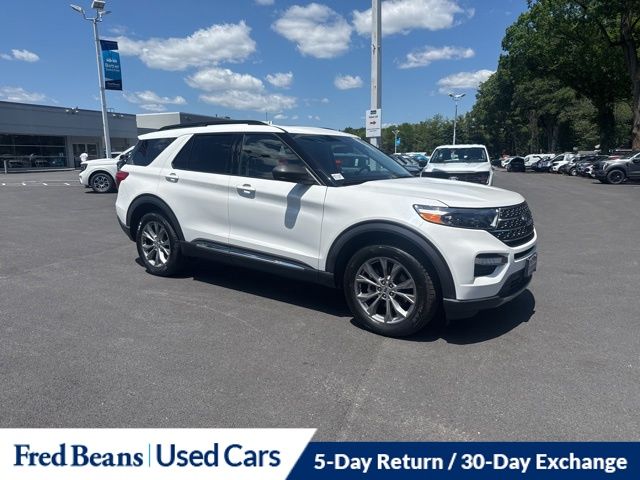 2022 Ford Explorer XLT 4WD's photo