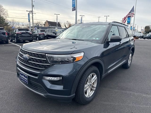 2022 Ford Explorer XLT photo 2