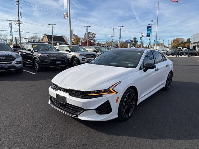 2024 Kia K5 GT-Line photo 2