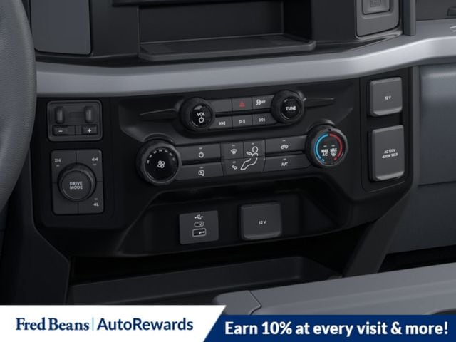 2025 Ford F-550 Super Duty Chassis Cab XLT - Photo 20