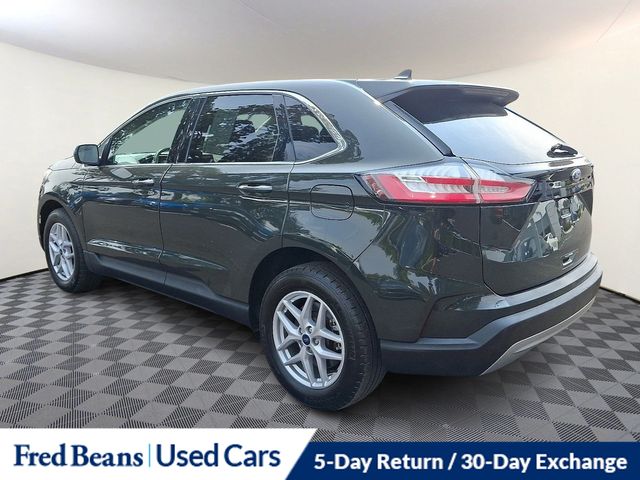 2022 Ford Edge SEL photo 2