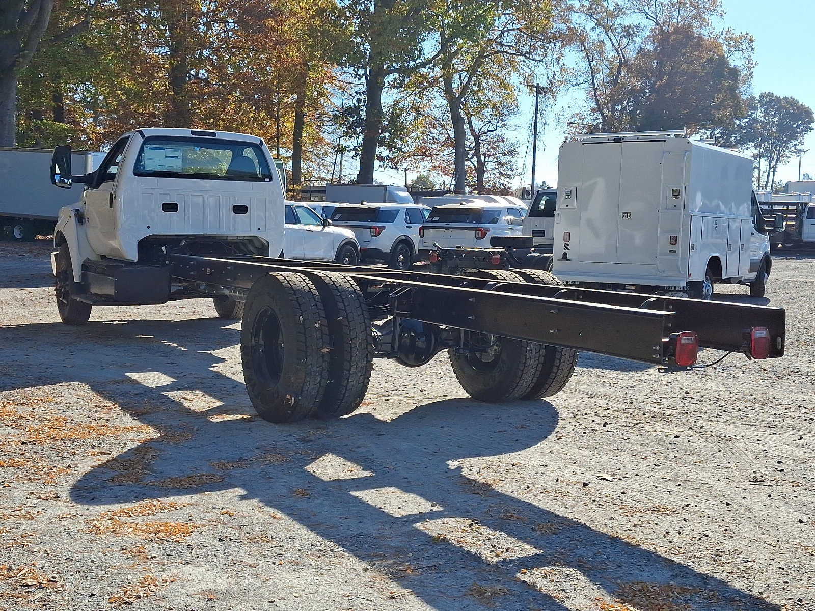 2025 Ford F-650 Base photo 3